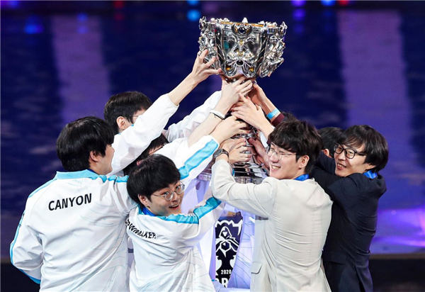 LCK各战队监督公认夺冠热门：T1、GEN