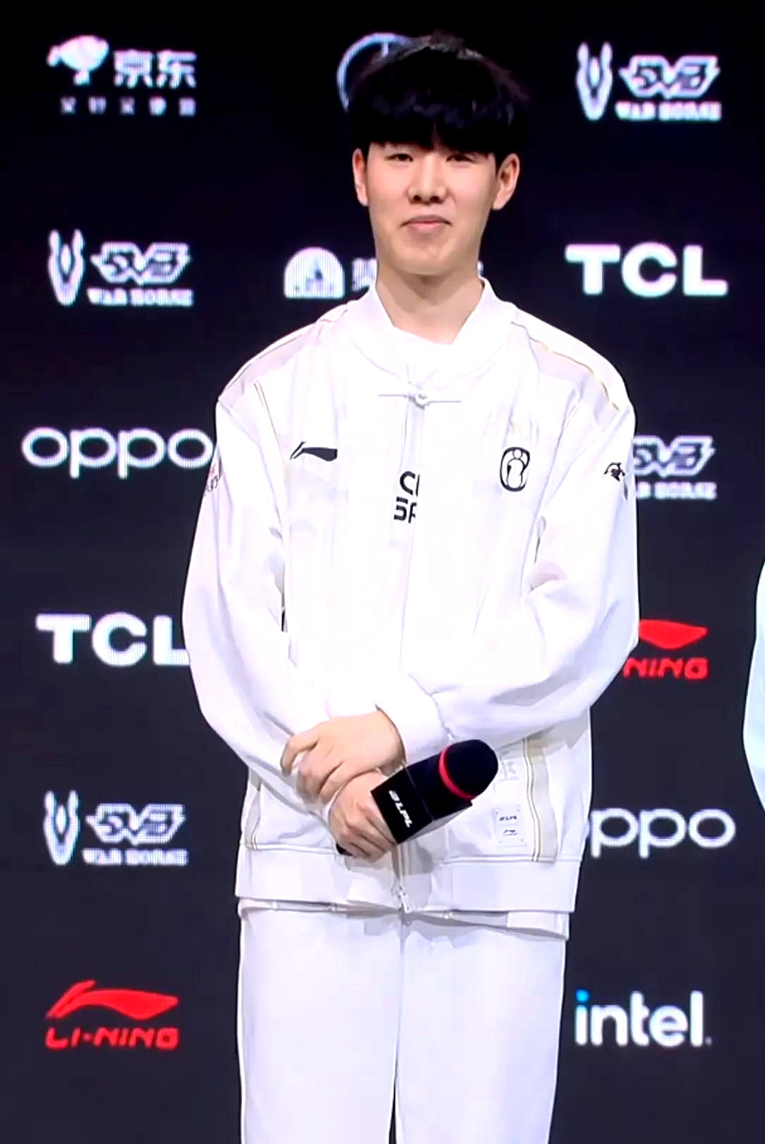 【前瞻】2025LPL春季赛 FPX vs LGD，FPX状态极差还能赢吗？